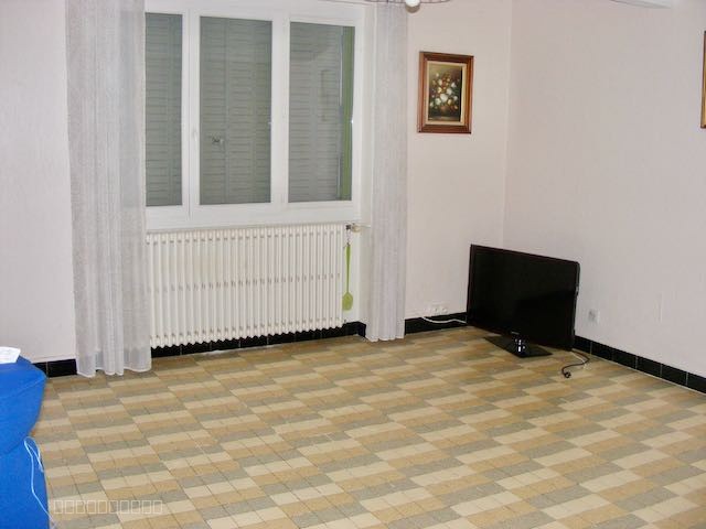 MAISON EN PIERRE À RÉNOVER — photo 2