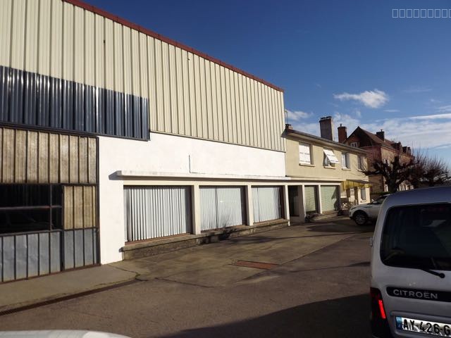 ENTREPOT ET LOCAL INDUSTRILE DE 820 M2 — photo 3
