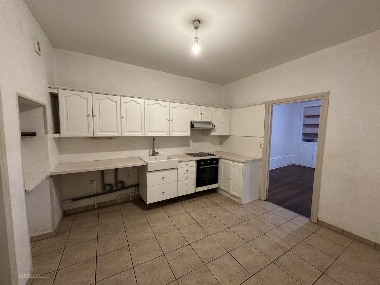 Maison de 240 m2 habitables, proche commerces et centre ville. — photo 10