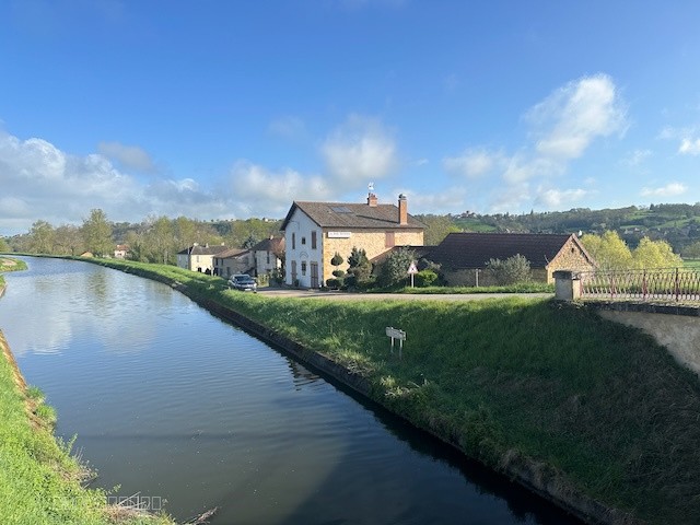 Ancien restaurant  à rénover en bordure de Canal, ideal gites et chambres d'hotes — photo 2