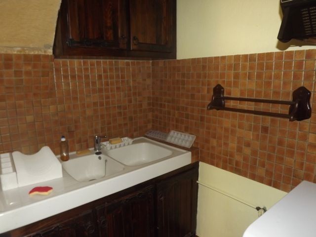 Petite maison de ville à rénover, proche commerces. 85 m2 hab. — photo 4