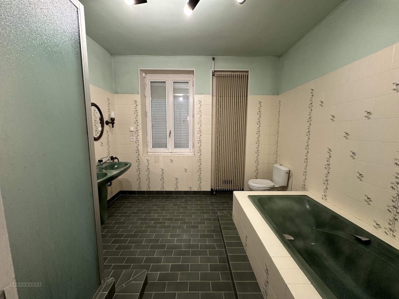 Maison de 240 m2 habitables, proche commerces et centre ville. — photo 16