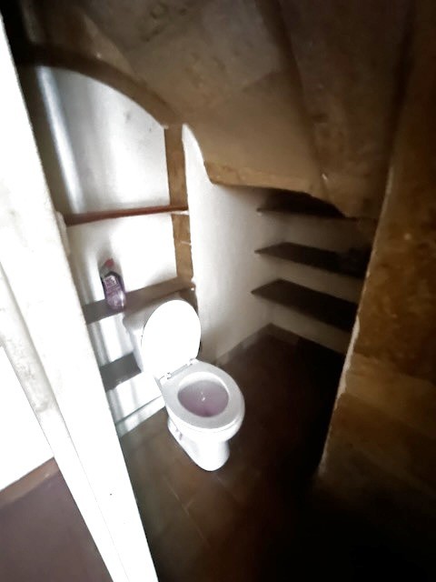 Petite maison de ville à rénover, proche commerces. 85 m2 hab. — photo 9