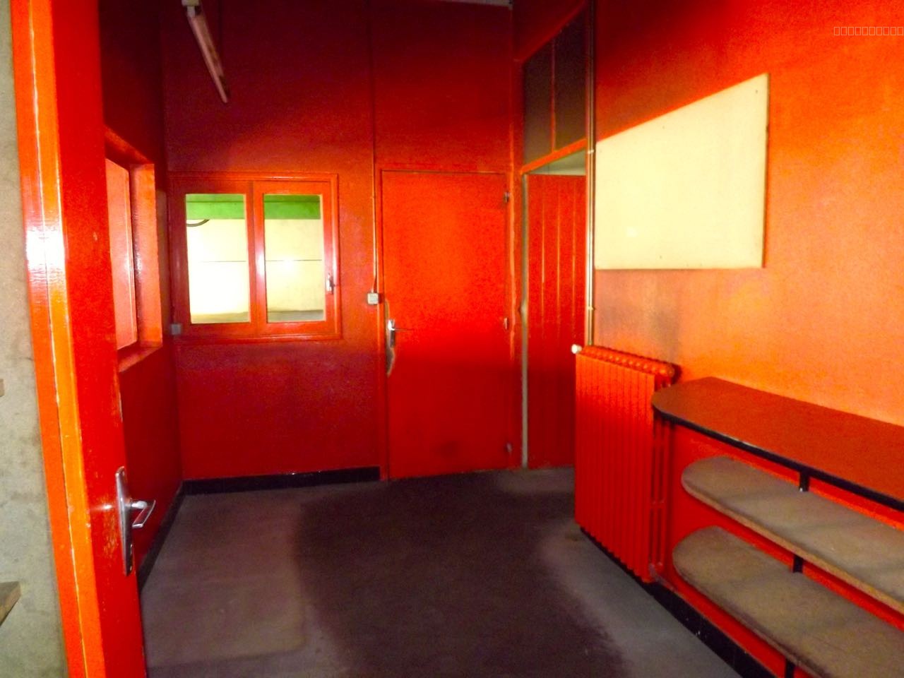 ENTREPOT ET LOCAL INDUSTRILE DE 820 M2 — photo 9