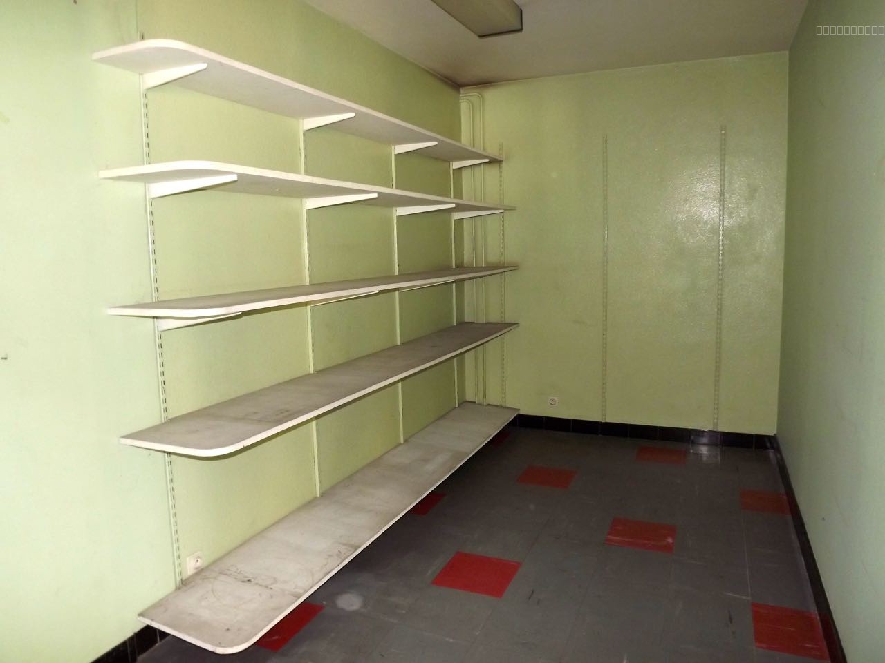 ENTREPOT ET LOCAL INDUSTRILE DE 820 M2 — photo 17