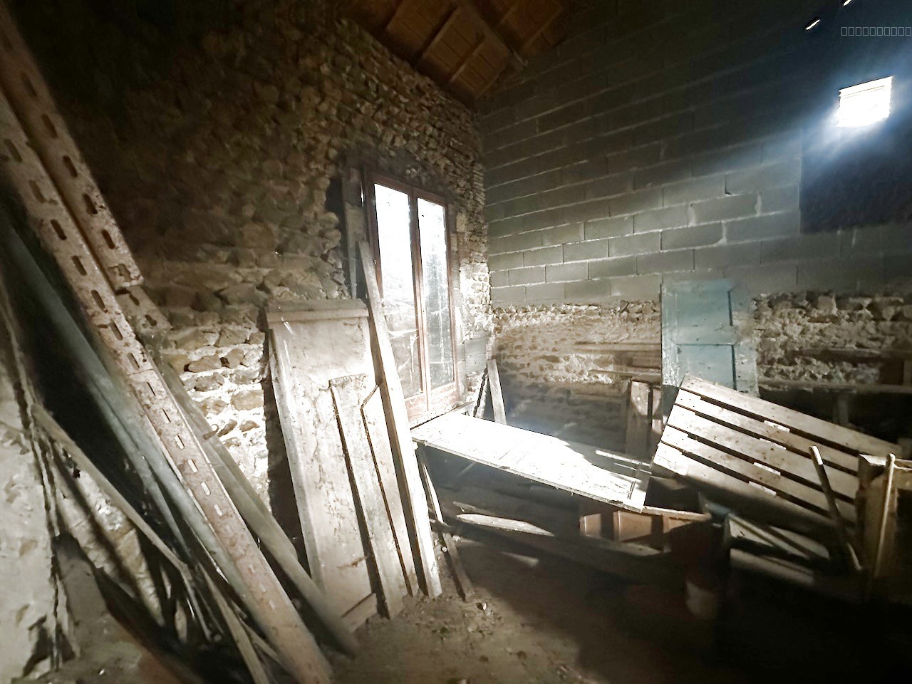 ANCIEN CORPS DE FERME EN PIERRE À RÉNOVER, BELLE SITUATION — photo 17