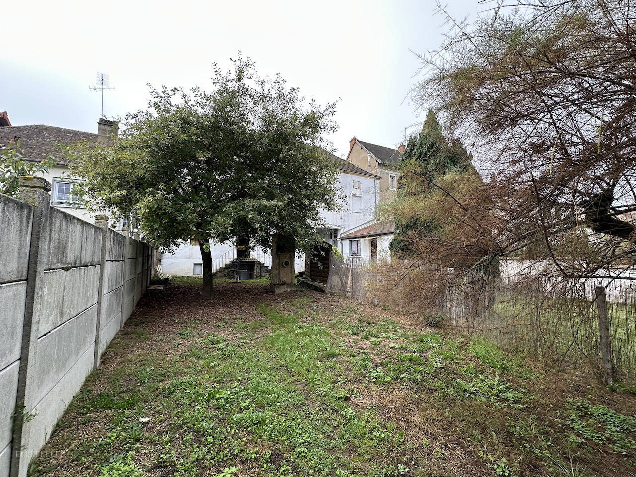 Maison de 240 m2 habitables, proche commerces et centre ville. — photo 20