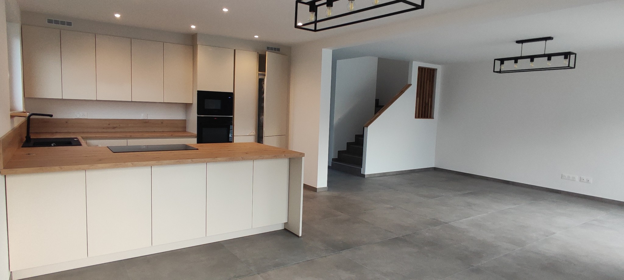 À Melun, appartement de 25.1m2 à acheter 85000 € — photo 2