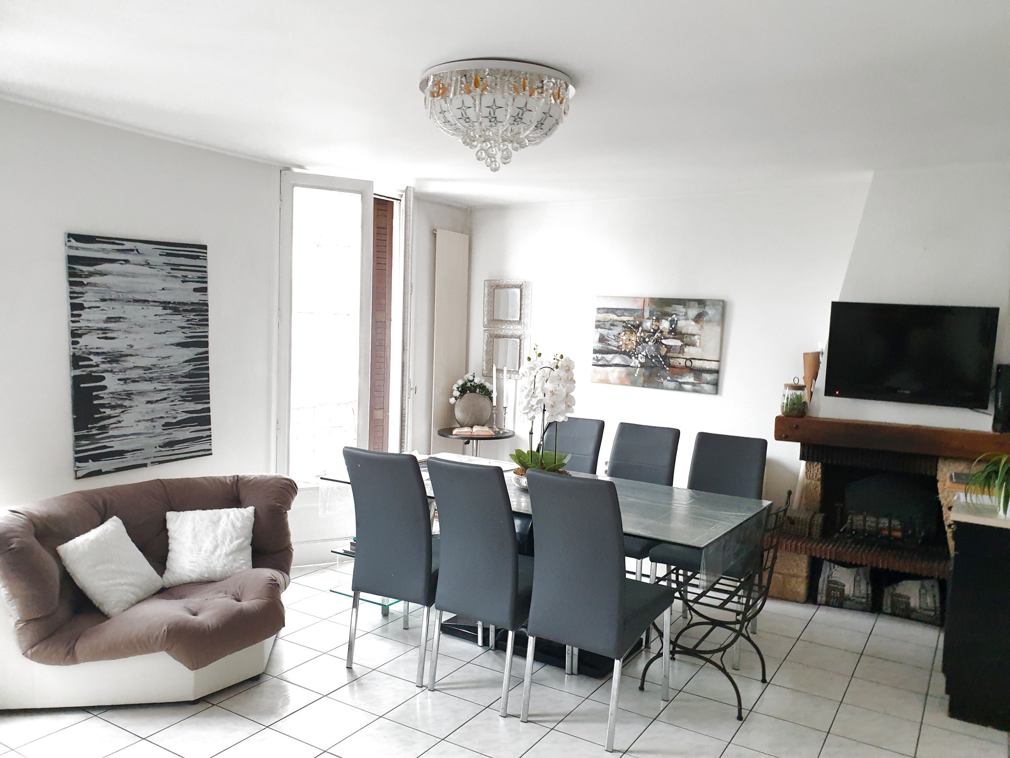 Appartement 110 m2 environ des années 60   situé à Montereau fault Yonne — photo 2