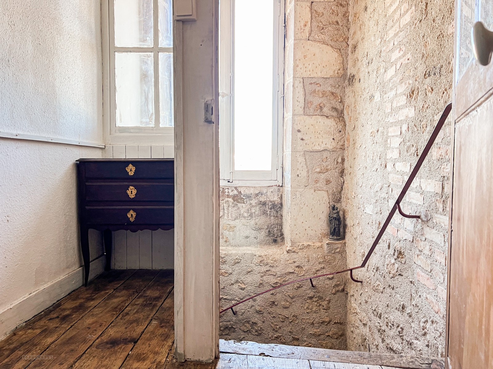 POITIERS NOTRE-DAME MAISON DE CARACTERE + MAISON ANNEXE ET JARDIN — photo 6