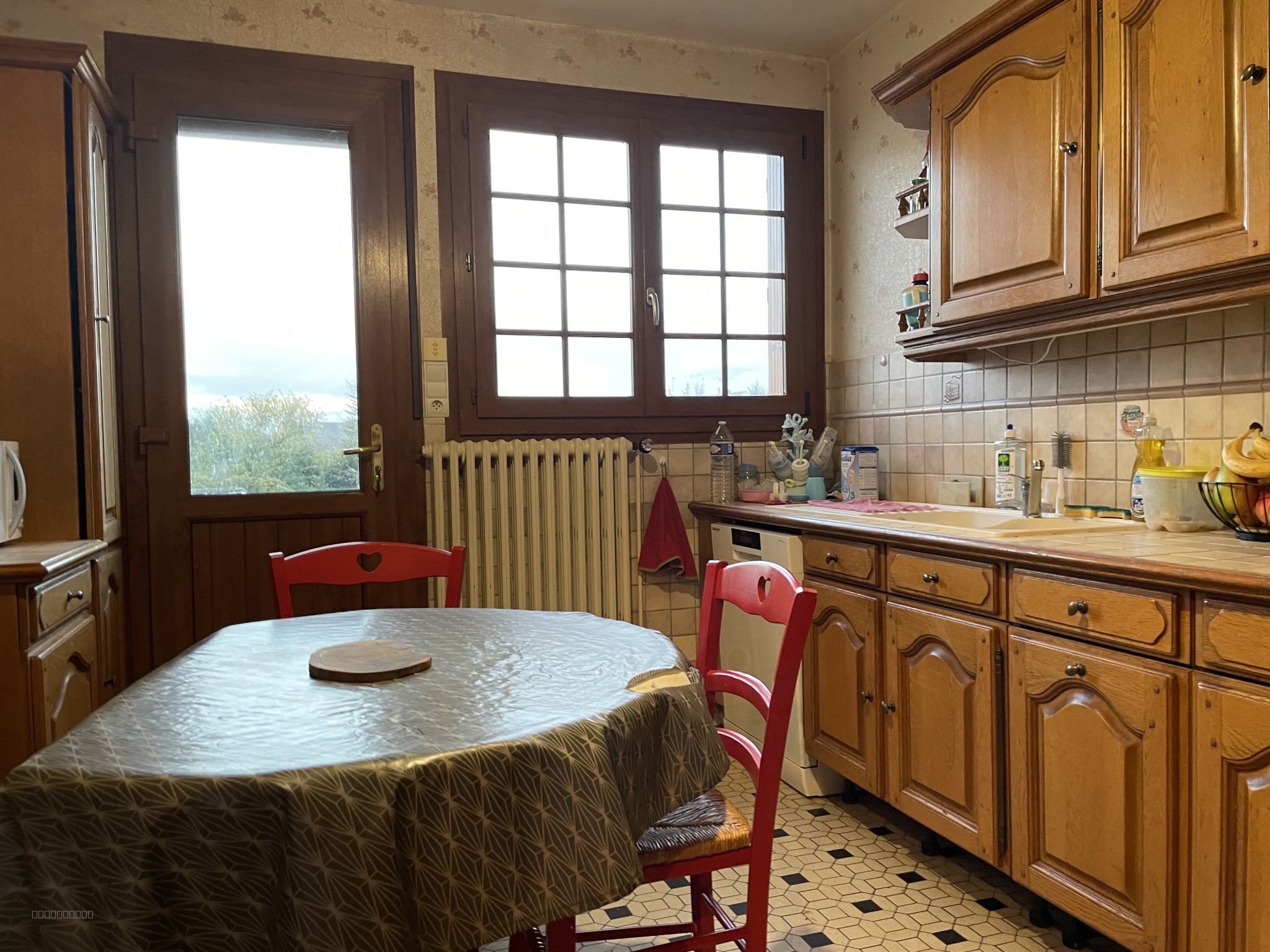 Maison familiale avec grand jardin et garage — photo 4