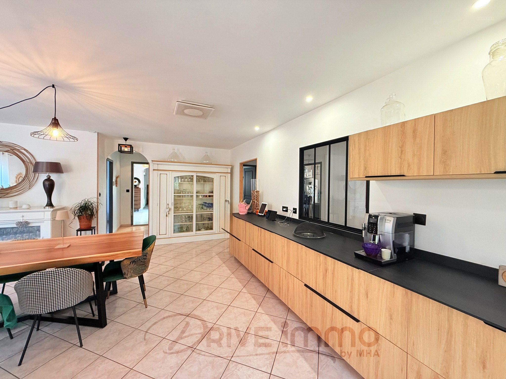 DRIVE IMMO NISSAN-LEZ-ENSERUNE... VILLA 200M2 PLAIN PIED POSITIONNEMENT IDÉAL — photo 5