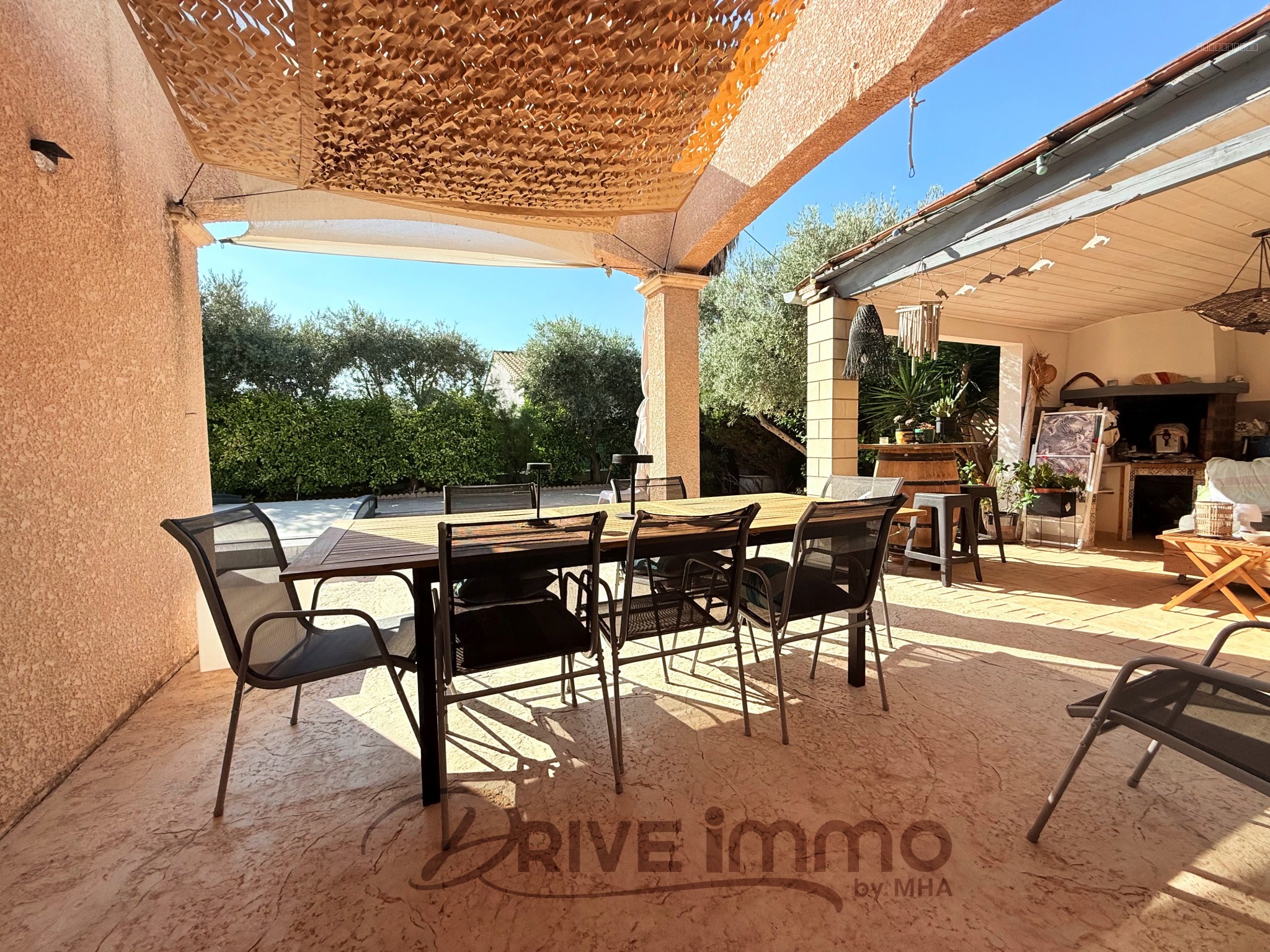 DRIVE IMMO NISSAN-LEZ-ENSERUNE... VILLA 200M2 PLAIN PIED POSITIONNEMENT IDÉAL — photo 3