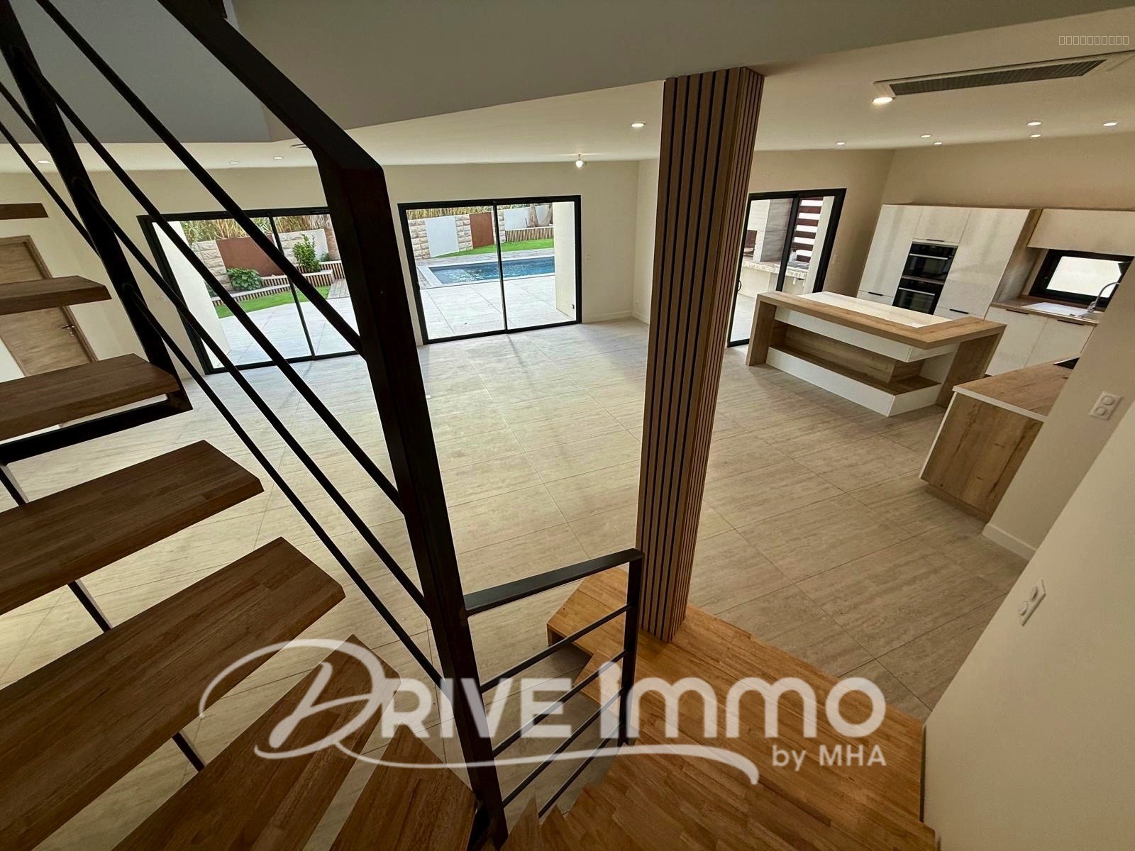 DRIVE IMMO NARBONNE EMPLACEMENT D'EXCEPTION VILLA DE PRESTIGE — photo 3