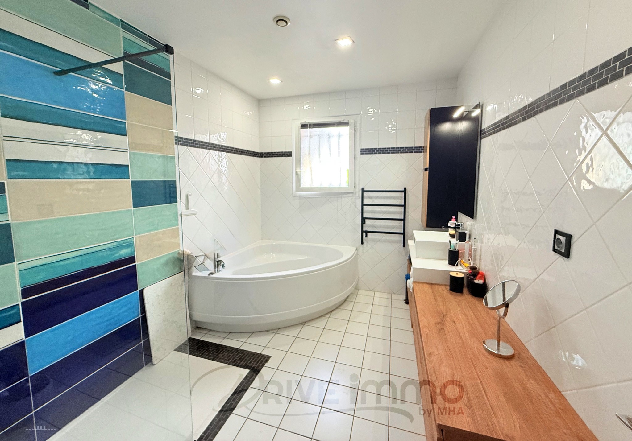 DRIVE IMMO NISSAN-LEZ-ENSERUNE... VILLA 200M2 PLAIN PIED POSITIONNEMENT IDÉAL — photo 10