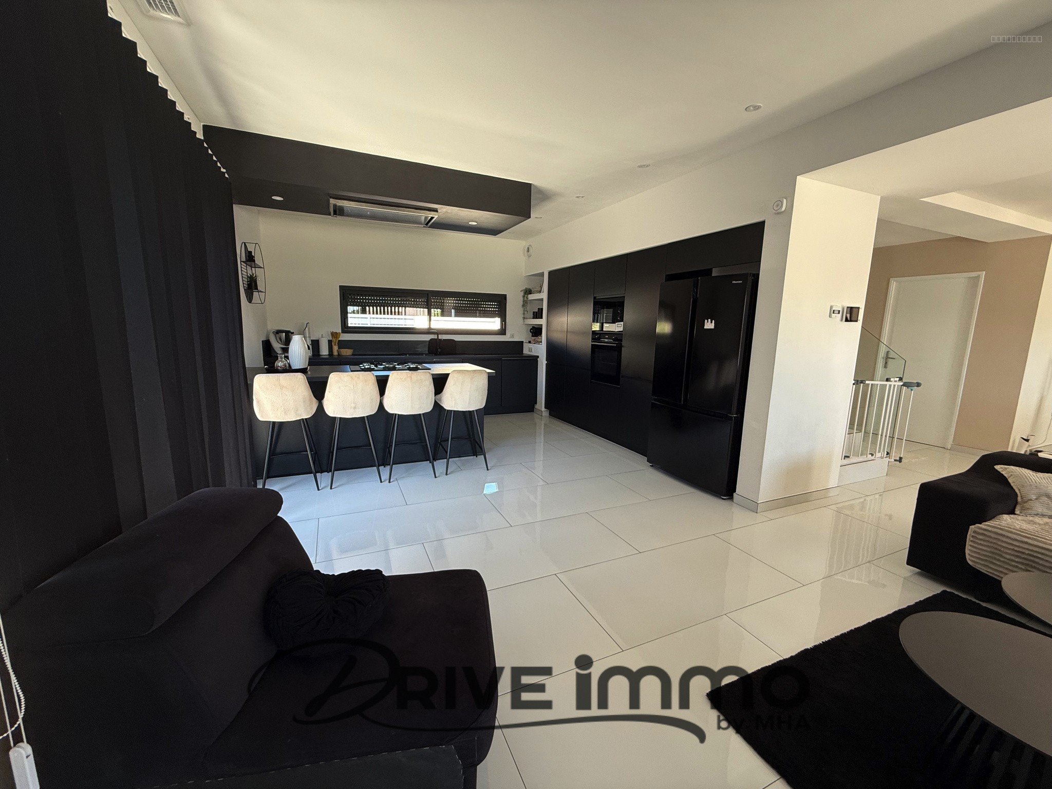 DRIVE IMMO NARBONNE VILLA 140M2 JARDIN GRAND GARAGE PISCINE — photo 9
