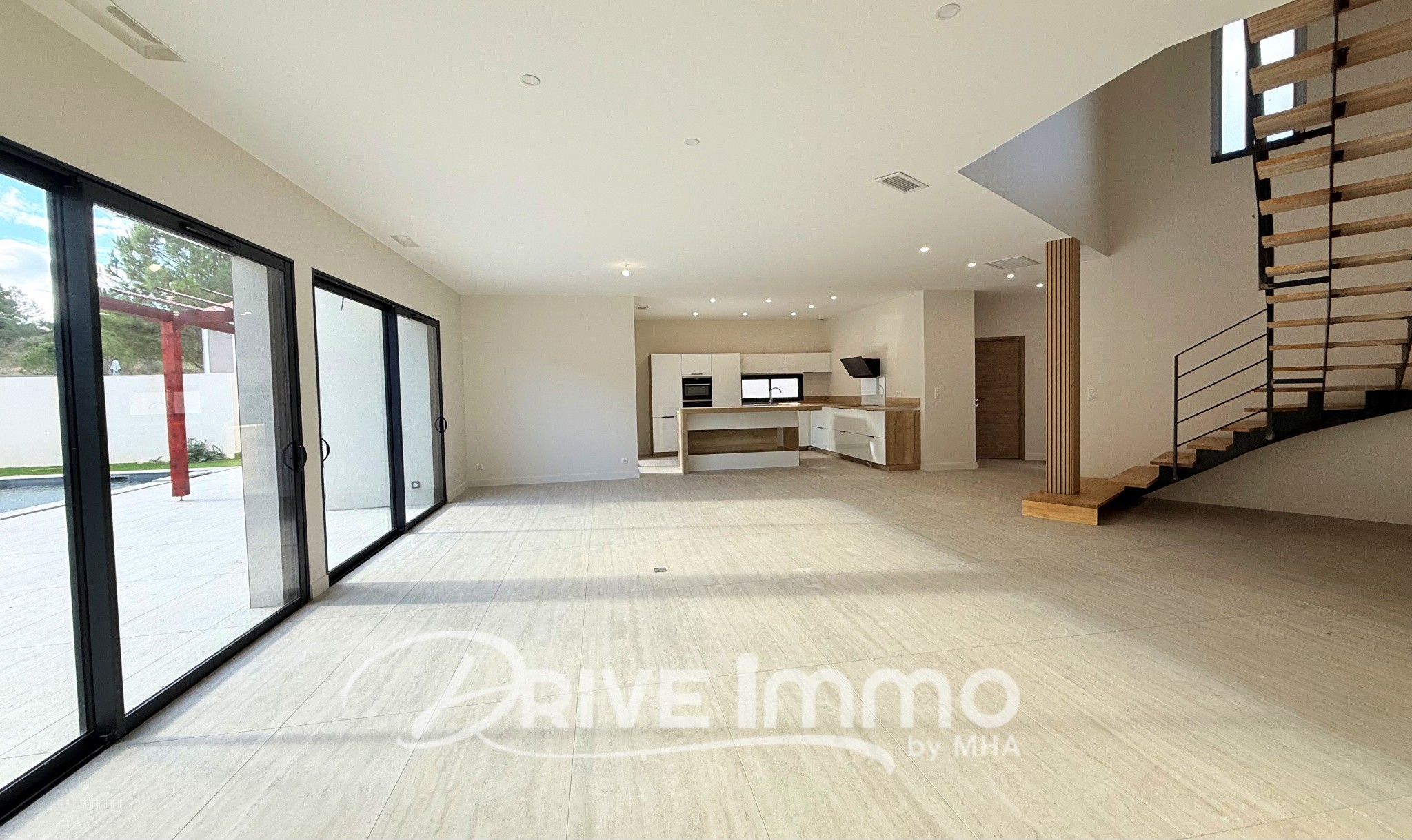 DRIVE IMMO NARBONNE EMPLACEMENT D'EXCEPTION VILLA DE PRESTIGE — photo 16