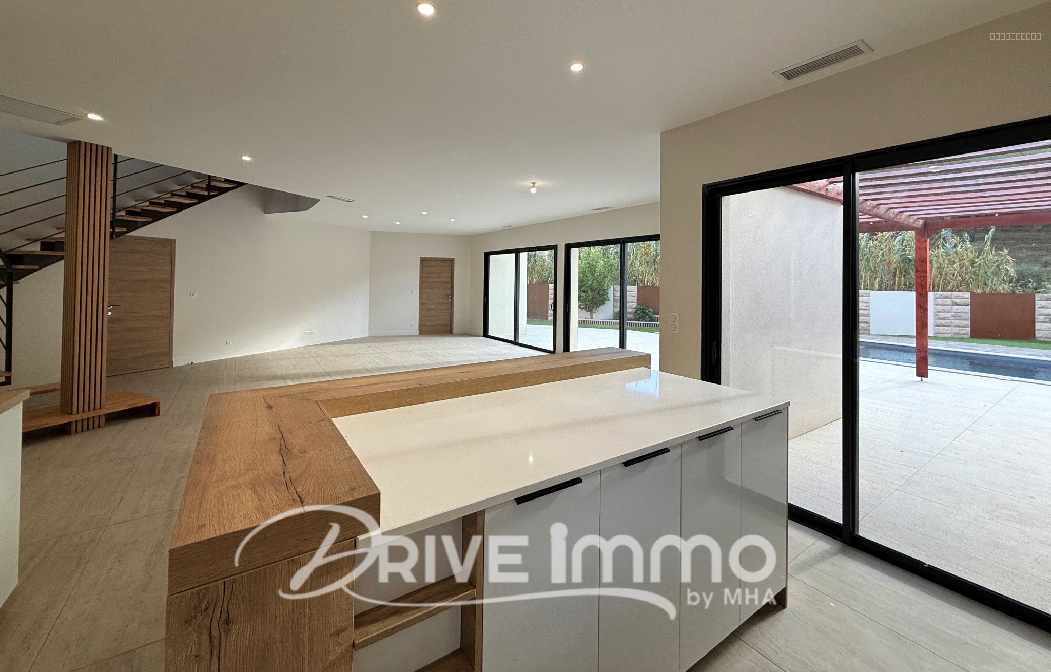 DRIVE IMMO NARBONNE EMPLACEMENT D'EXCEPTION VILLA DE PRESTIGE — photo 15