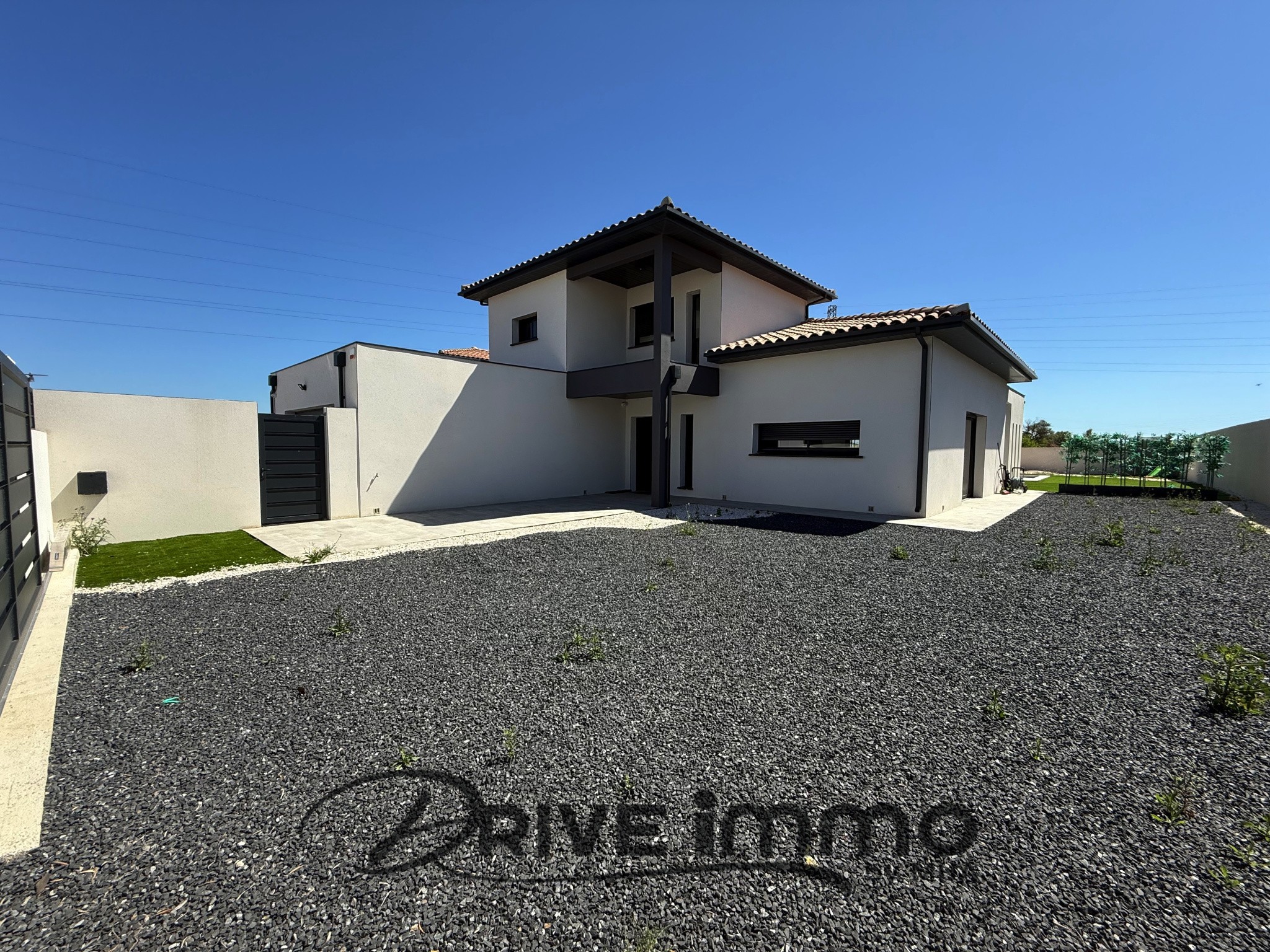 DRIVE IMMO NARBONNE VILLA 140M2 JARDIN GRAND GARAGE PISCINE — photo 13