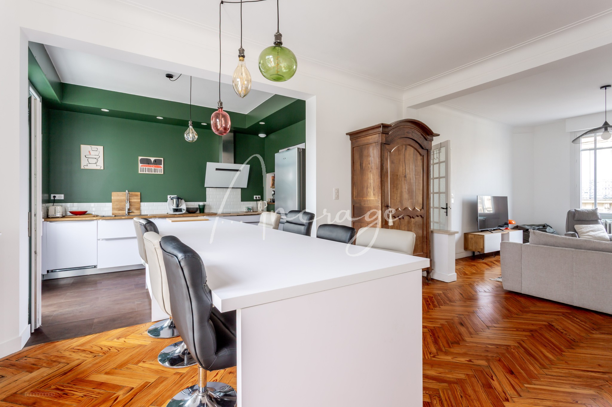 Parc Bordelais   Superbe maison familiale rénovée avec jardin, piscine et garage, à 3 min à pied du parc. — photo 4