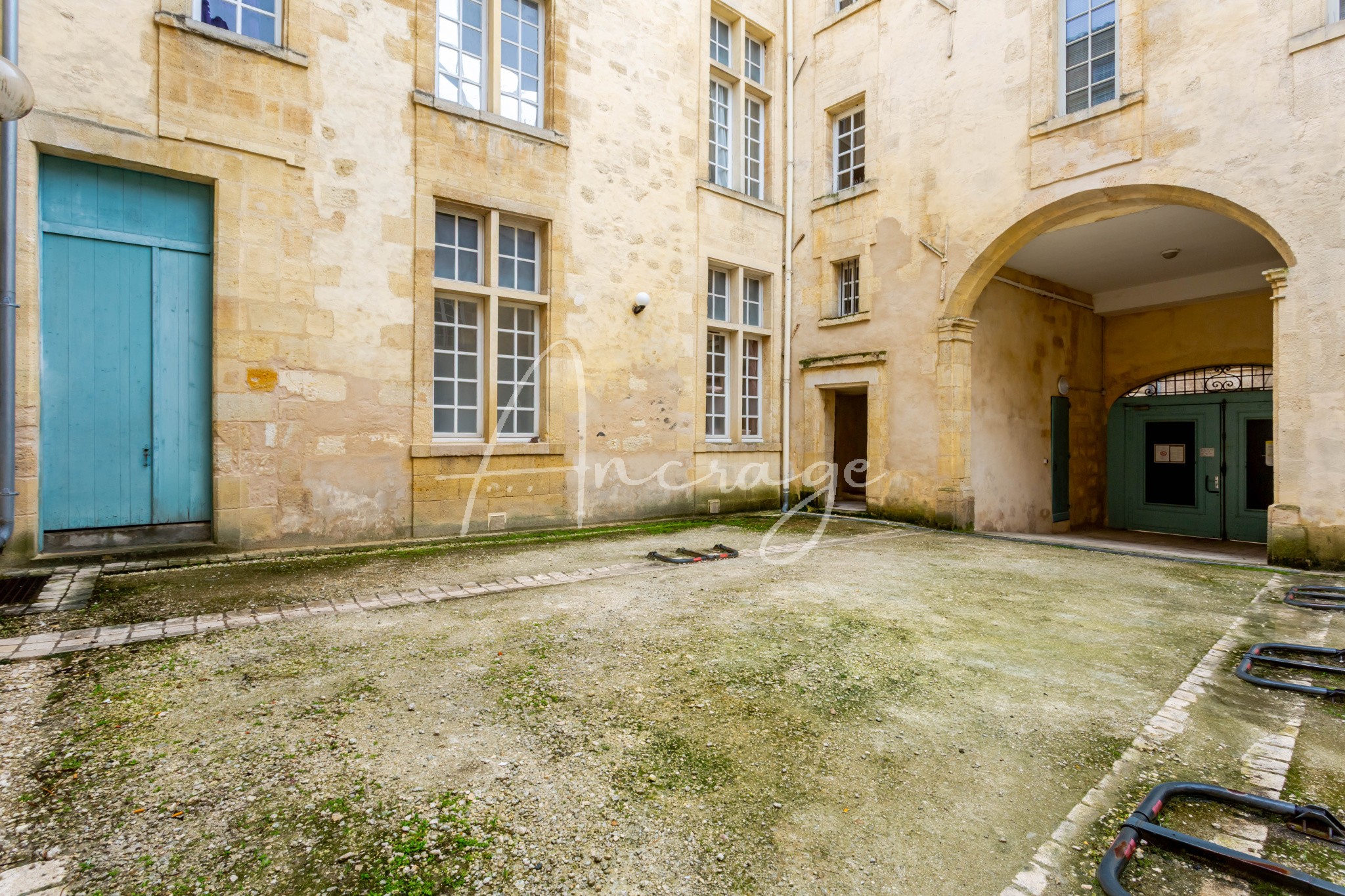 BORDEAUX SAINT PIERRE APPARTEMENT T2 — photo 8