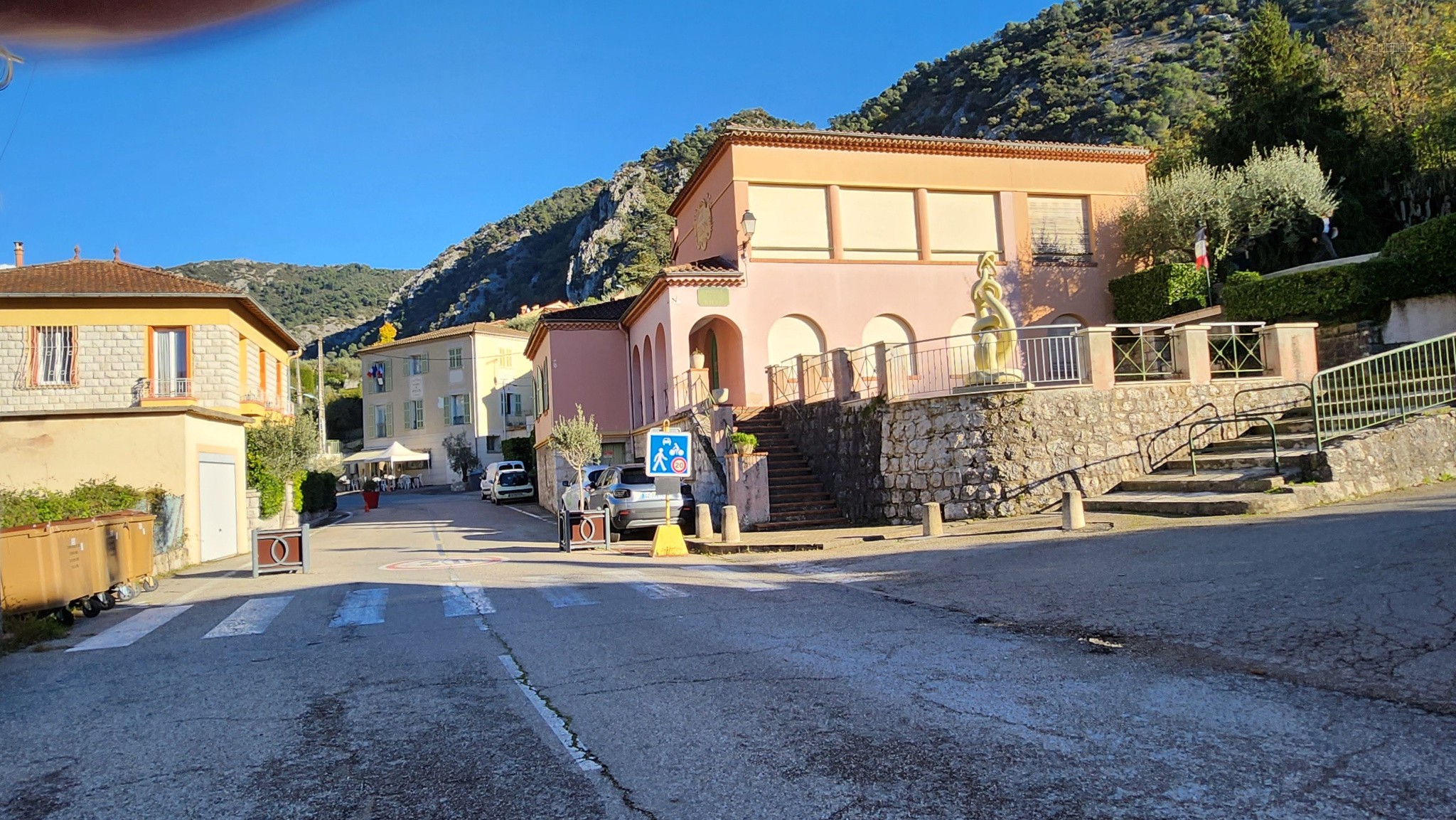 PEILLON:  TERRAIN A BATIR, VUE DEGAGEE, VILLAGE ET COMMODITES A PIED - LIBRE CONSTRUCTEUR — photo 7