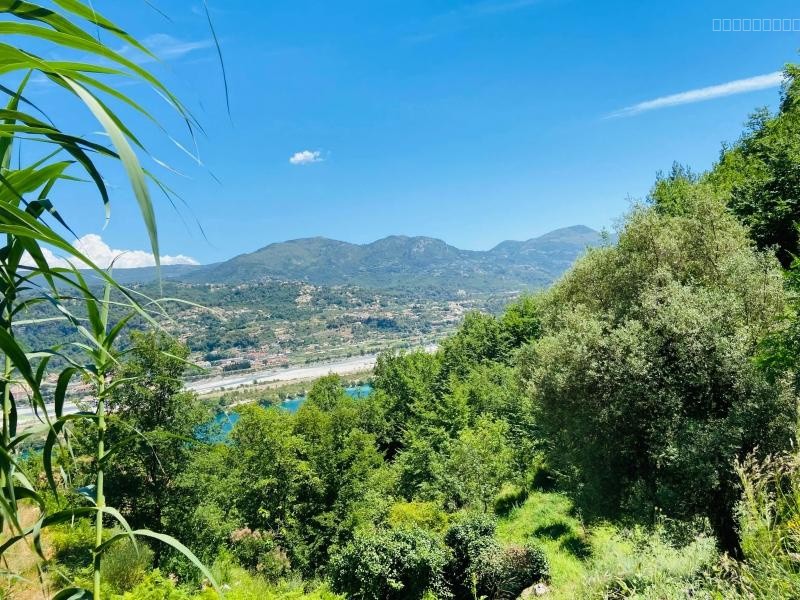 LE BROC:  TERRAIN DE 500 M2 VIABILISE VENDU AVEC PC POUR UNE VILLA MODERNE — photo 3