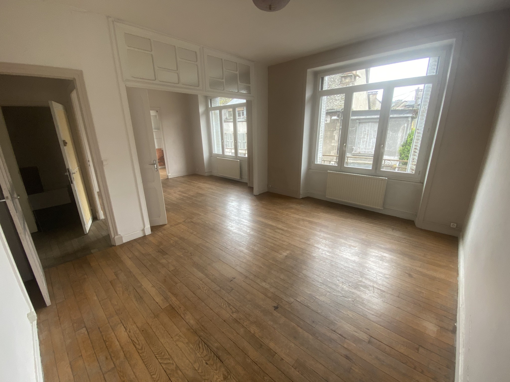 IMMEUBLE DE RAPPORT AVEC LOCAL COMMERCIAL ET 2 APPARTEMENTS — photo 3