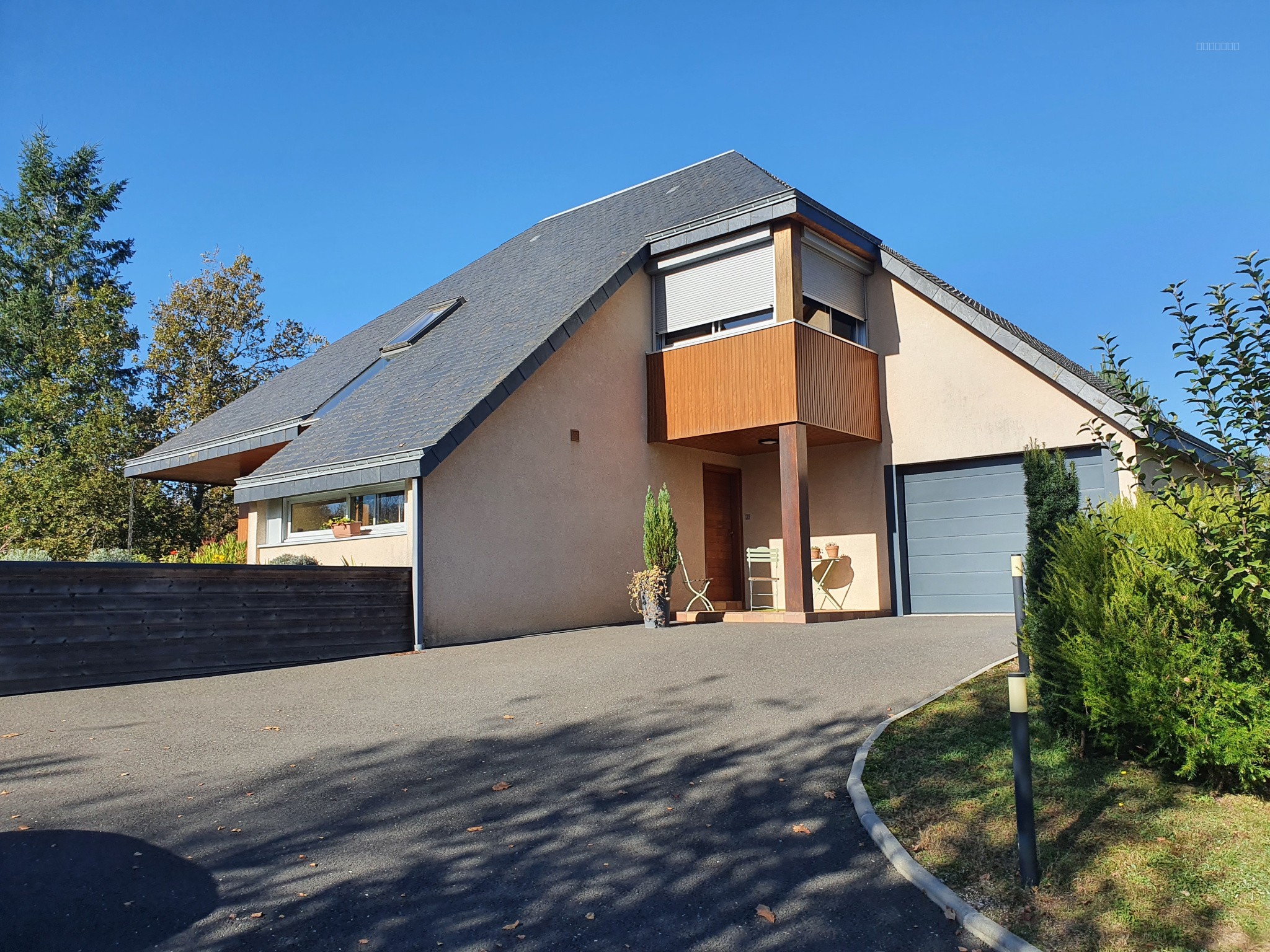 AGRÉABLE VILLA D'ARCHITECTE DANS UN CADRE DE VERDURE — photo 11
