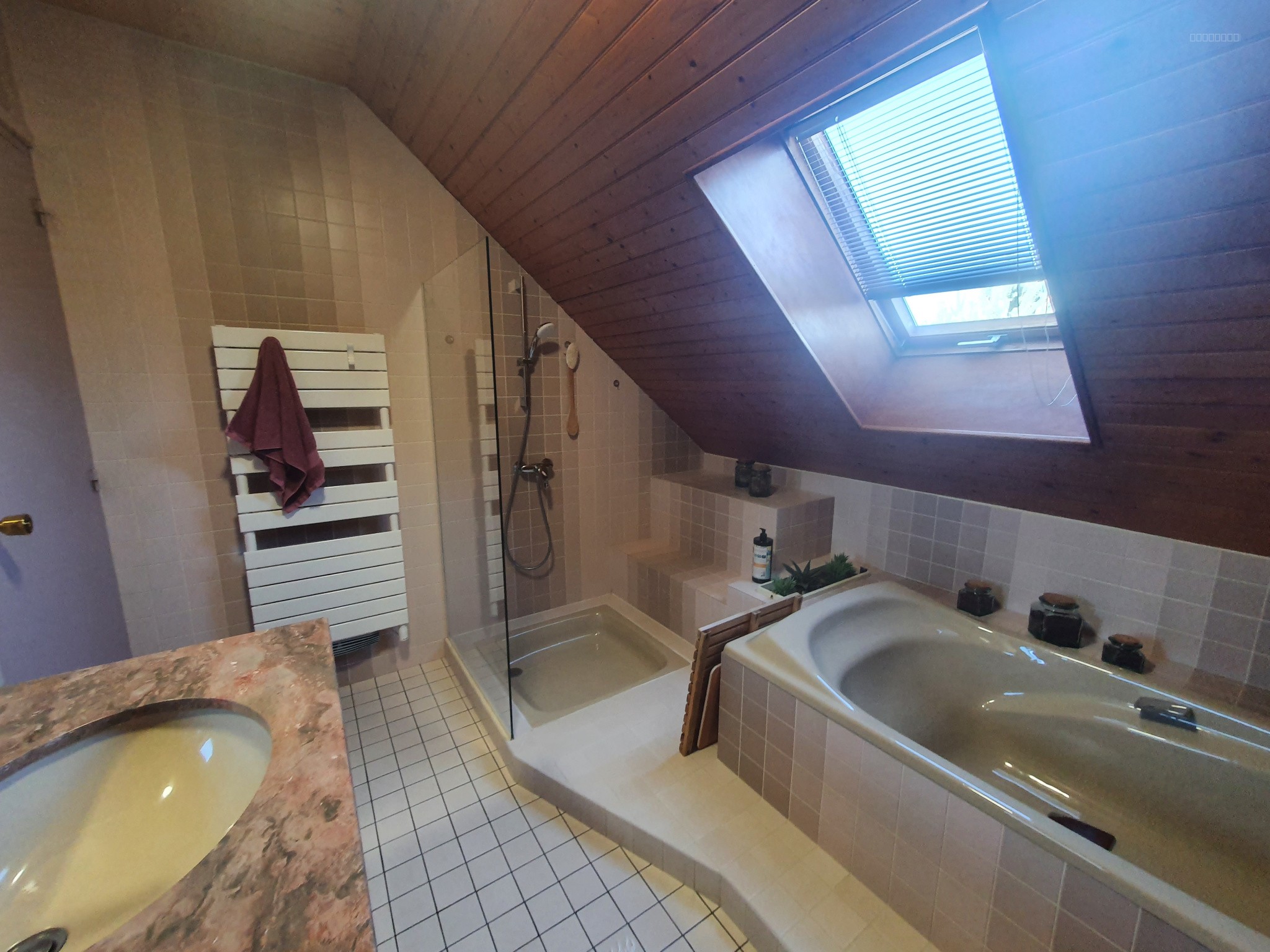 AGRÉABLE VILLA D'ARCHITECTE DANS UN CADRE DE VERDURE — photo 7