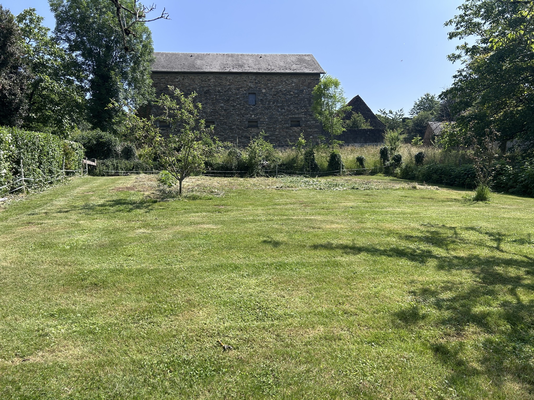 JOLI CORPS DE FERME HAUTEURS DORDOGNE SAUVAGE — photo 12