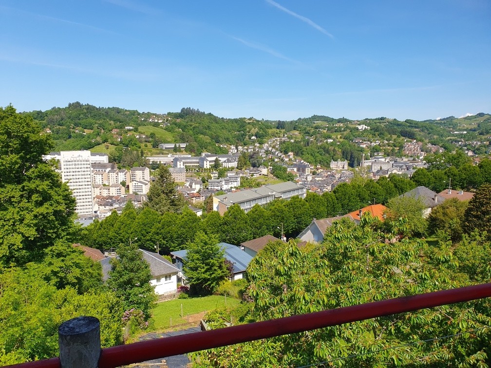 AGREABLE MAISON ANNÉES 60, QUARTIER RÉSIDENTIEL AVEC VUE. — photo 2