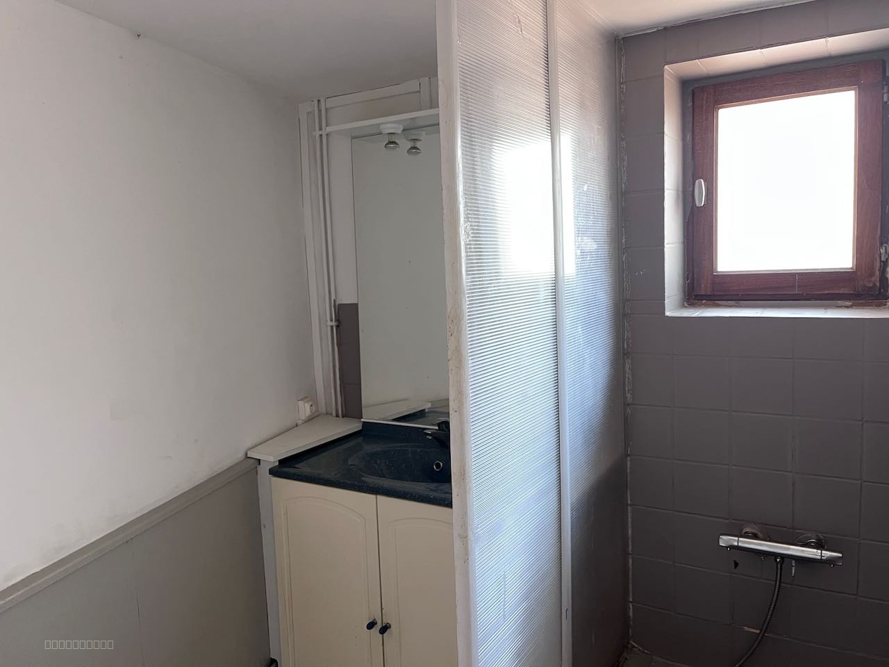 Maison de ville à rénover proche commodité — photo 6
