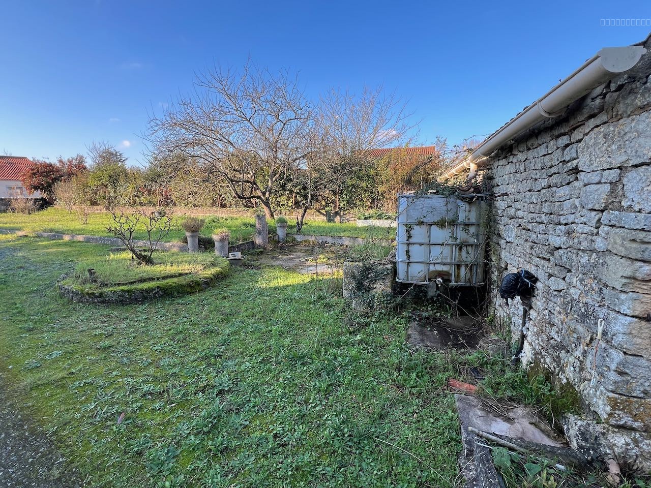 Agréable maison avec jardin — photo 11