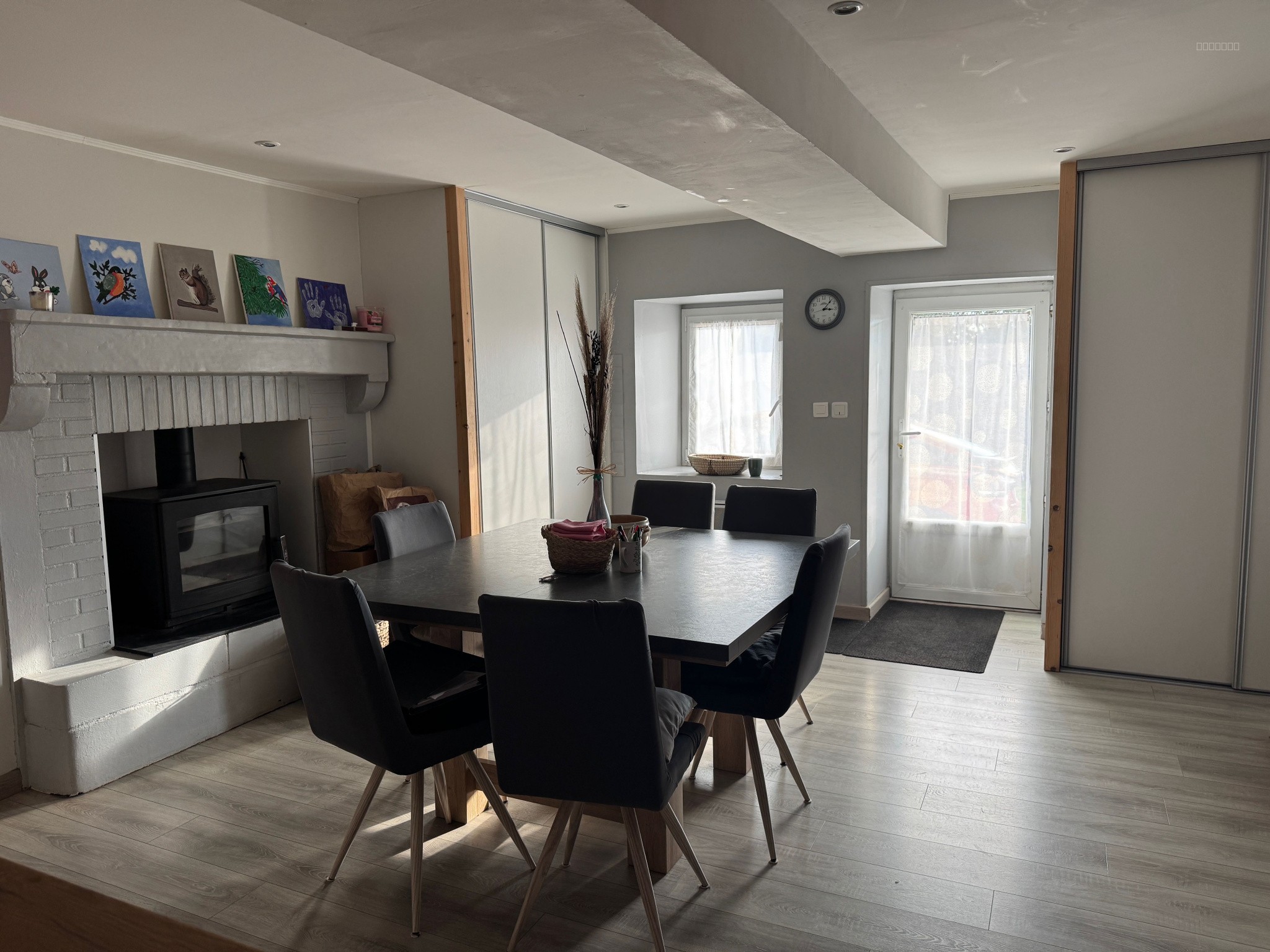 Spacieuse jolie maison en pierres avec dépendances — photo 3