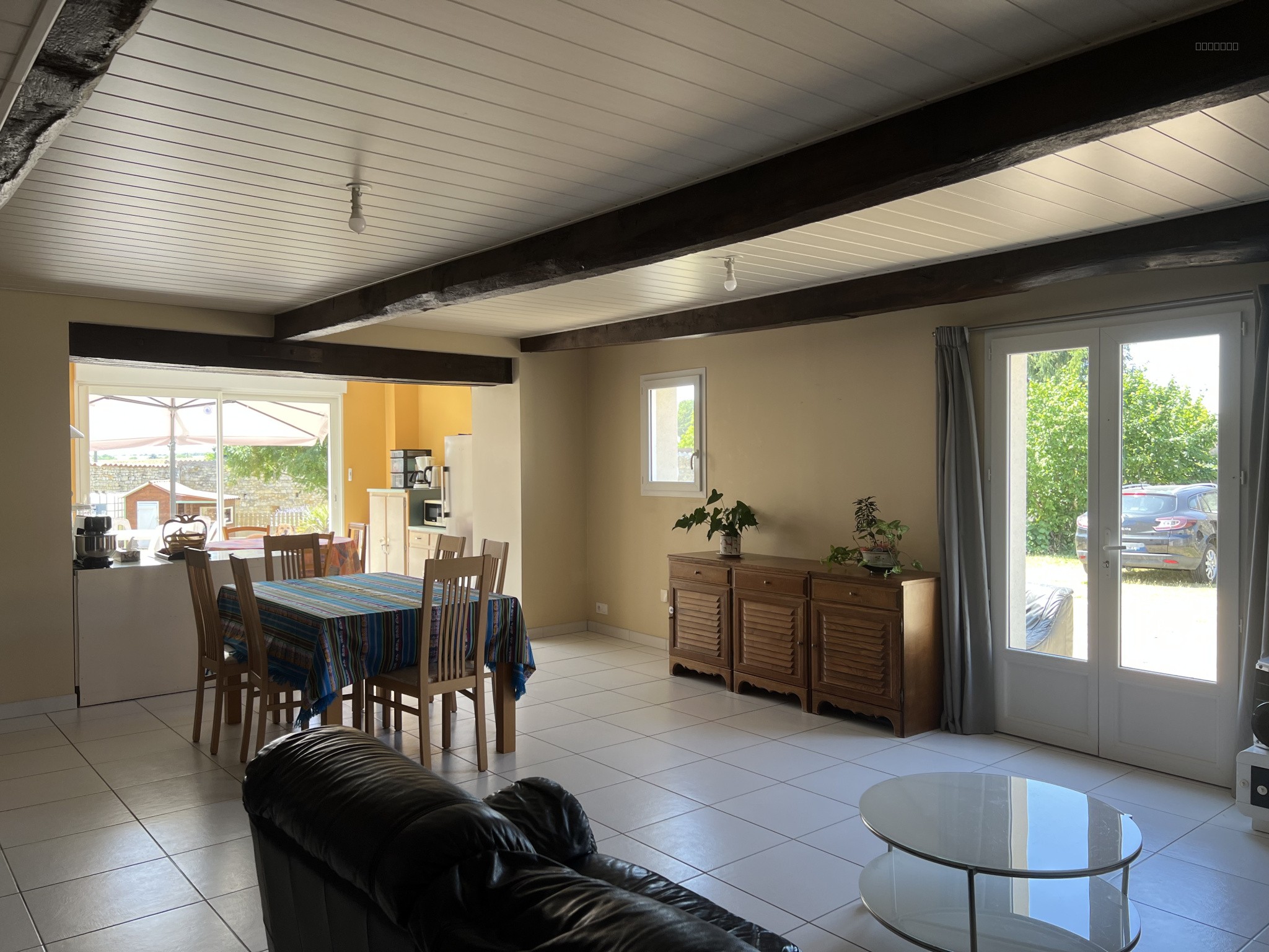 Maison en pierre rénovée au centre de Saint Jean d’Hermine — photo 3