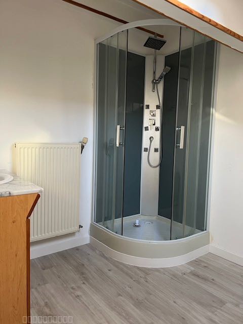 Maison en pierres rénovée au charme authentique — photo 10
