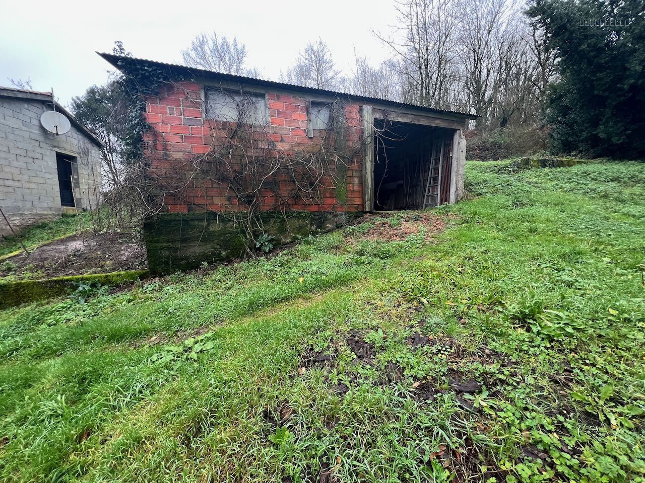 Charmante maison en pierres rénovée avec vue imprenable sur la rivière — photo 9
