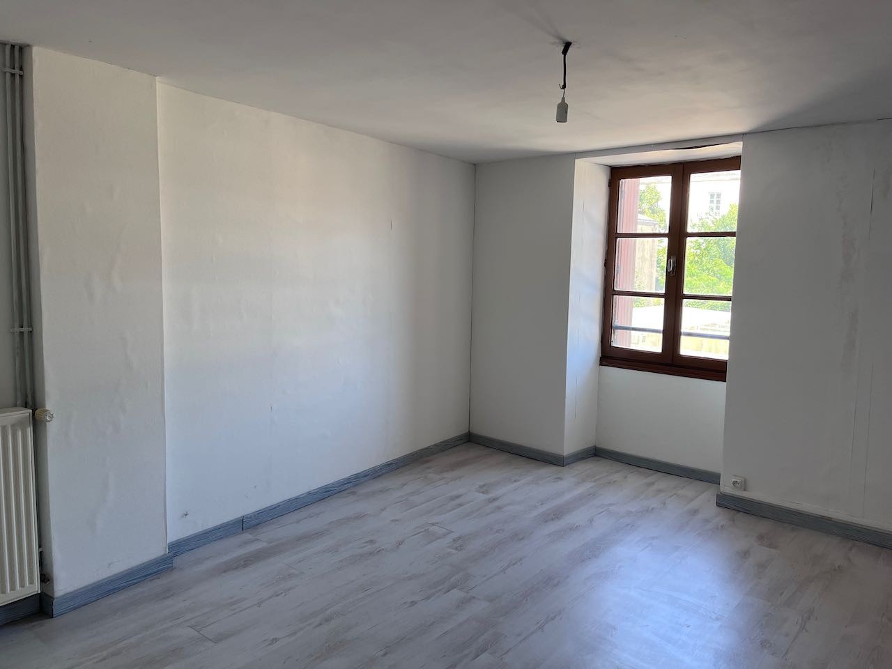 Maison de ville à rénover proche commodité — photo 9