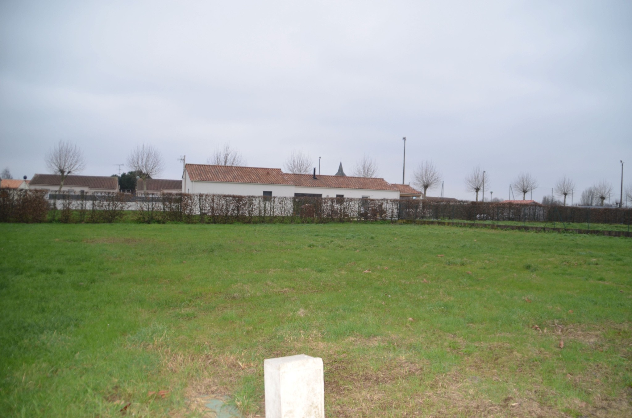Terrain à bâtir dans un petit lotissement — photo 2