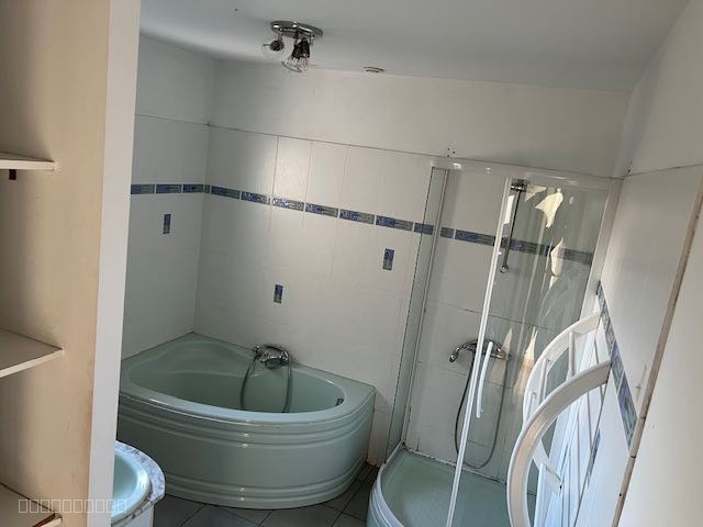 Maison en pierres rénovée au charme authentique — photo 6
