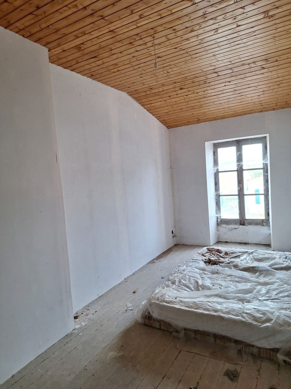 Jolie maison en pierre à rénover — photo 4