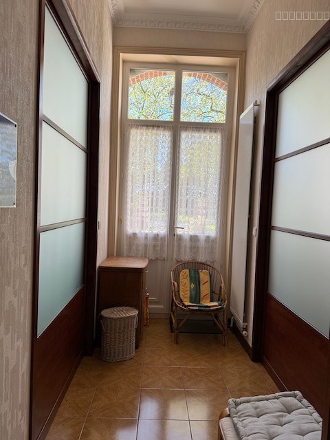 Authenticité et espace, maison en pierre au charme colonial à deux pas du centre ! — photo 5