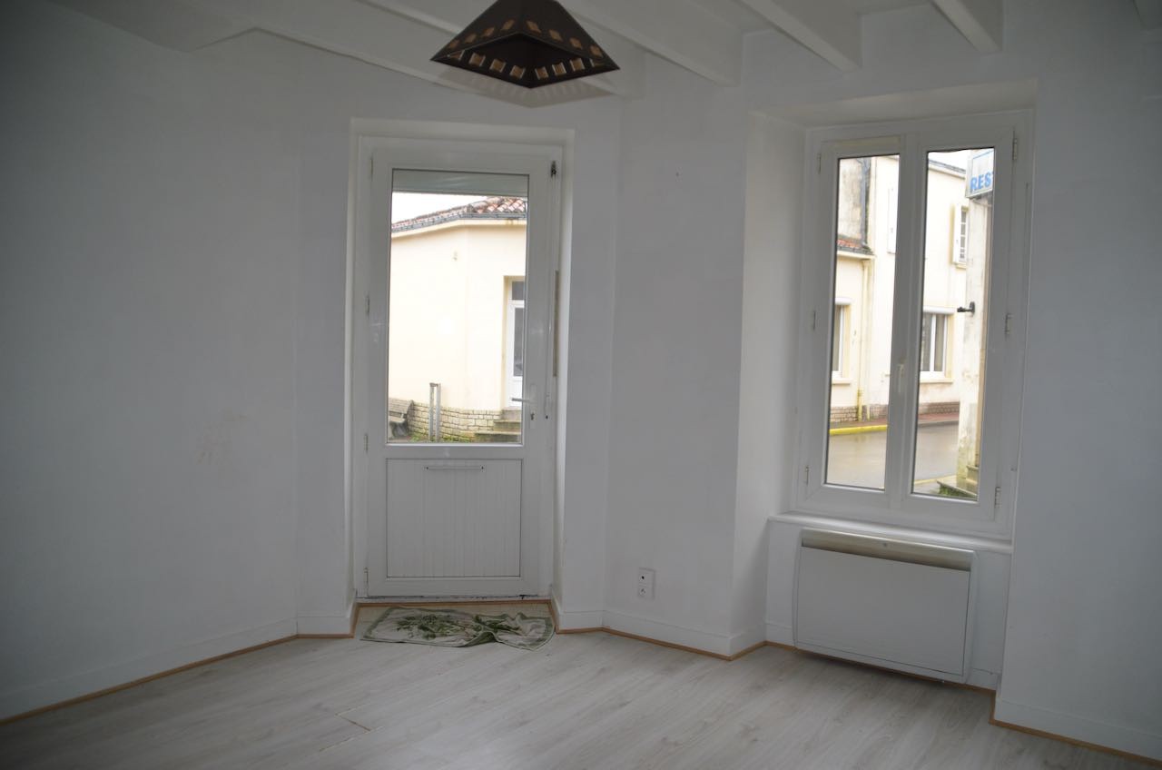 Immeuble avec 2 logements dont 1 loué — photo 2