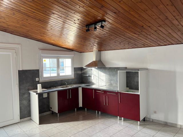 Maison en pierres rénovée au charme authentique — photo 2