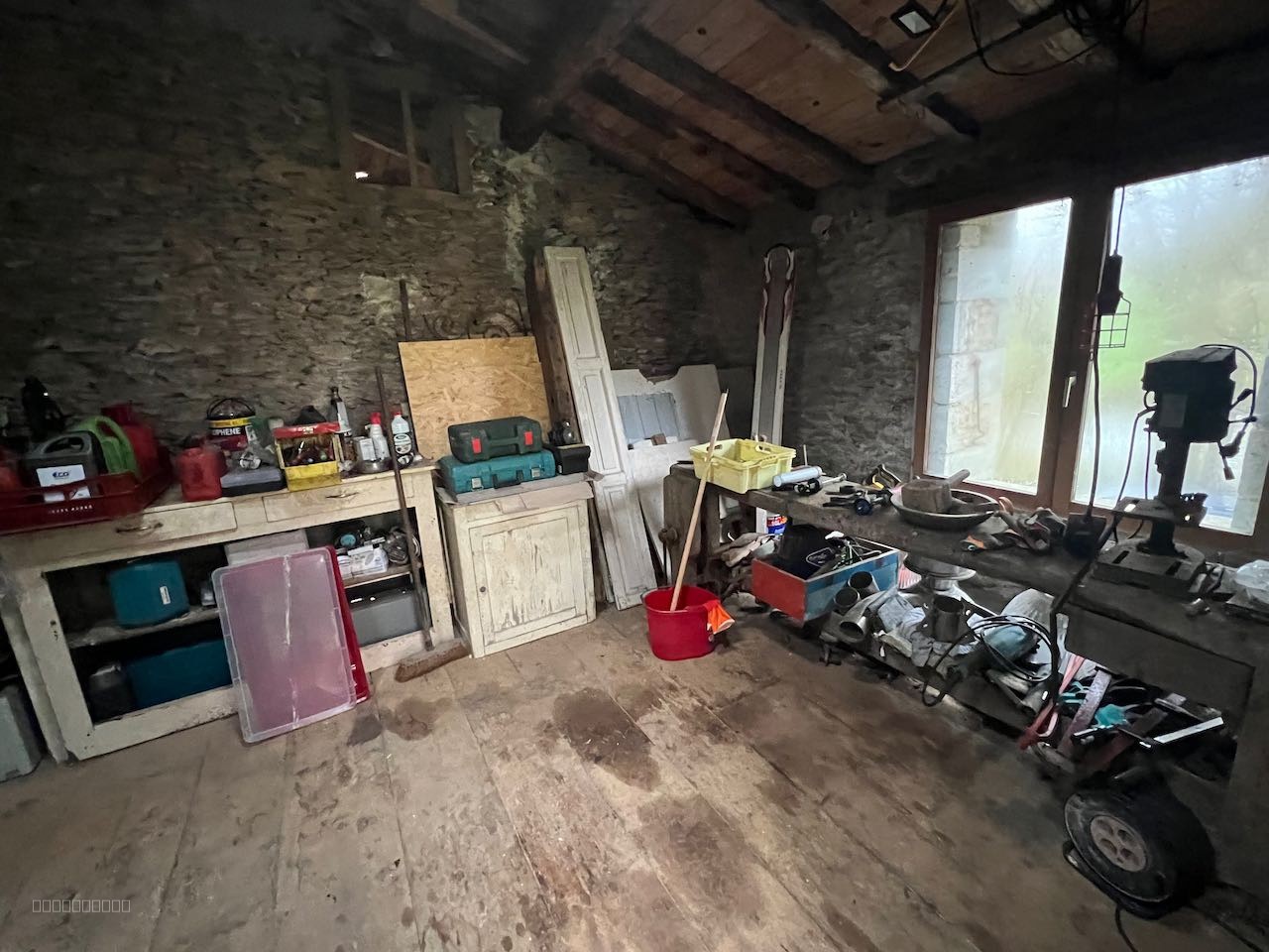 Charmante maison en pierres rénovée avec vue imprenable sur la rivière — photo 10