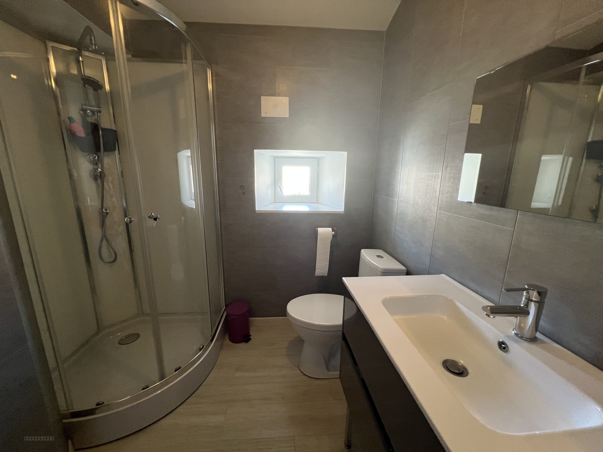 Maison en pierre rénovée au centre de Saint Jean d’Hermine — photo 10