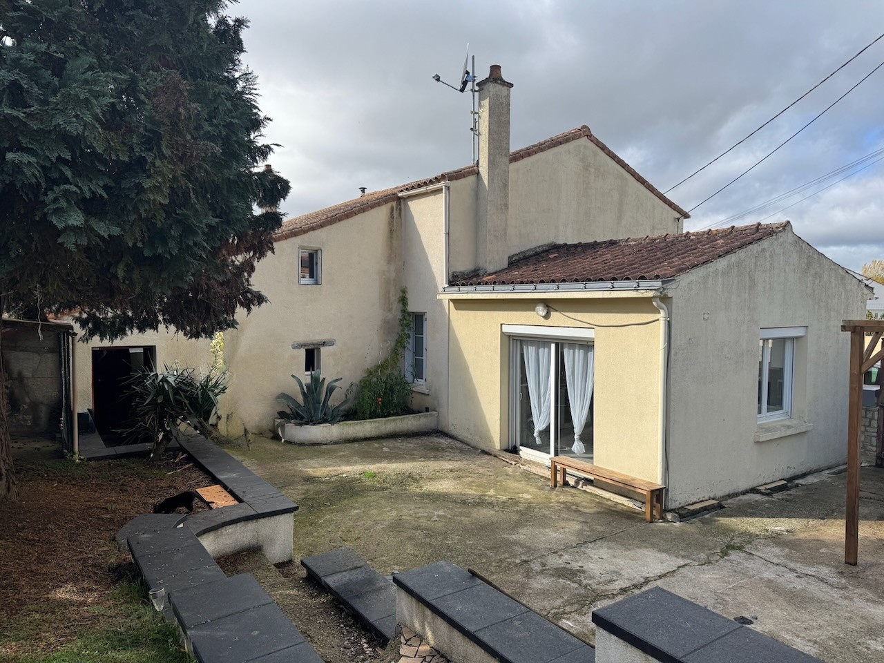 Charmante maison en pierre, quartier calme — photo 9
