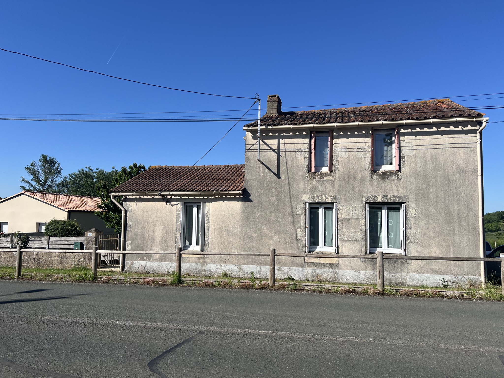 Maison en pierre proche du centre de Sainte-Hermine — photo 16