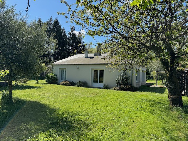 Authenticité et espace, maison en pierre au charme colonial à deux pas du centre ! — photo 16